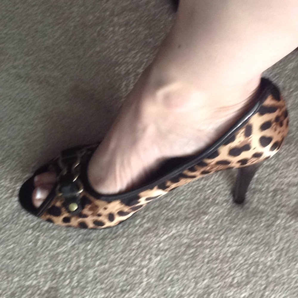 Peep toe heels